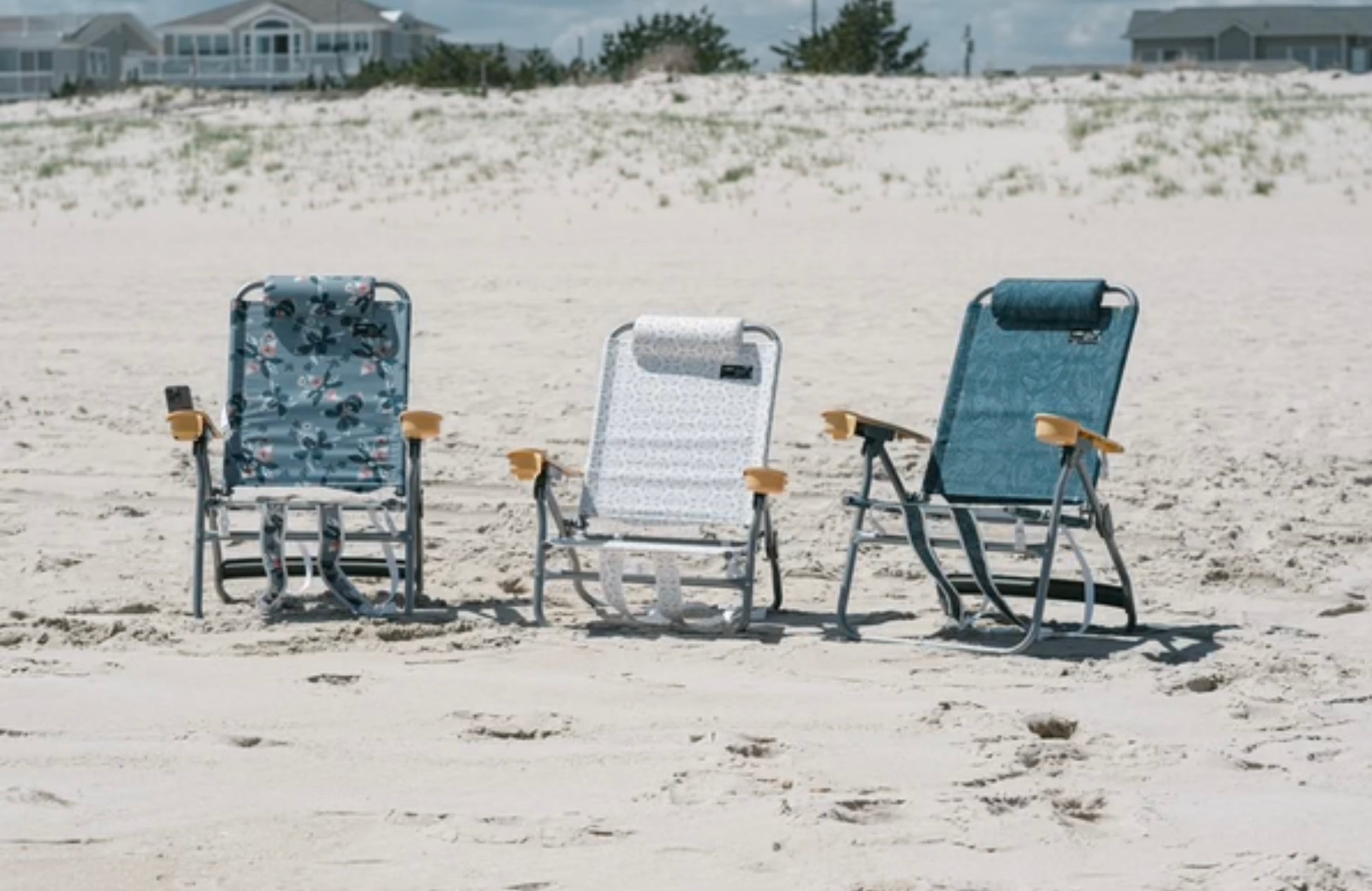 4. Beach Chair Deluxe - Raphy's Beach Hire